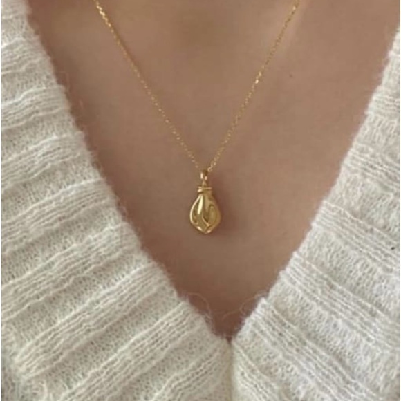 New Abstract necklace in 18 karat gold overlay. - Picture 1 of 5